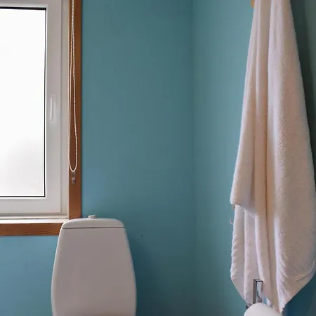 2 Bedroom Cozy In Saevelandsvik Sæveland